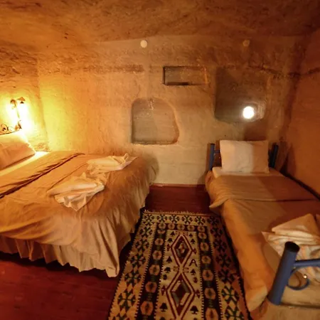 Cave Seasons Deluxe 2*