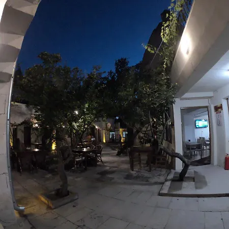 Cave Seasons Deluxe Гьореме