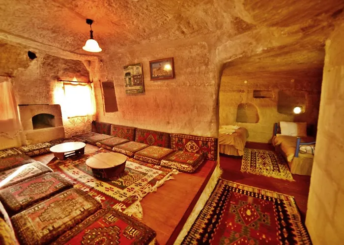 Cave Seasons Deluxe Goreme