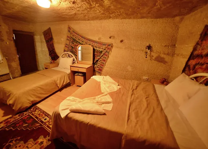 Cave Seasons Deluxe Bed & Breakfast