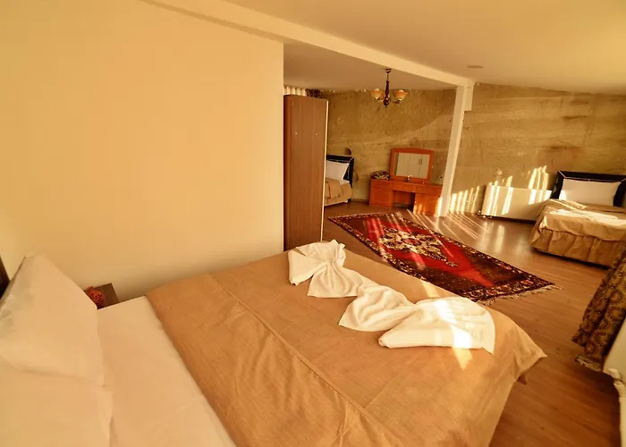 Cave Seasons Deluxe לינה וארוחת בוקר 2*