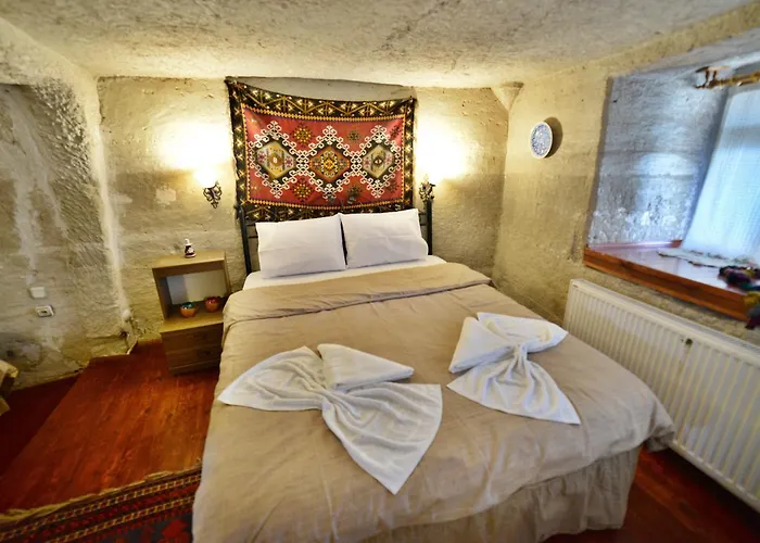 Cave Seasons Deluxe Goreme