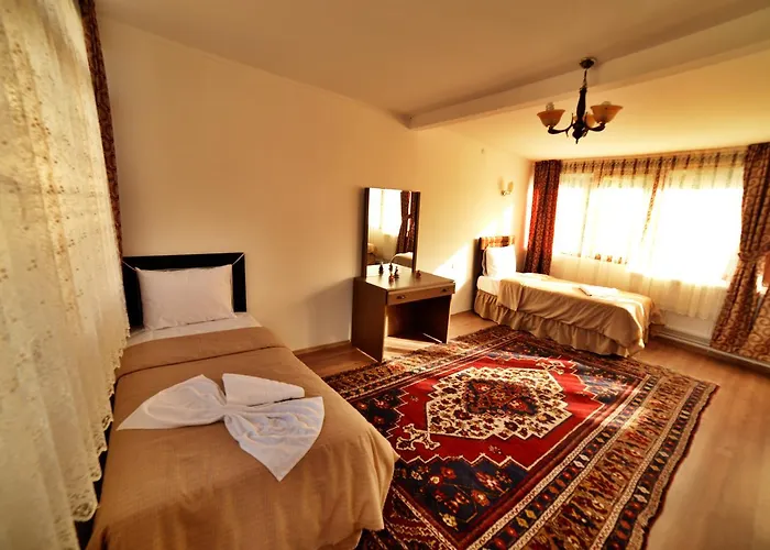 Cave Seasons Deluxe לינה וארוחת בוקר