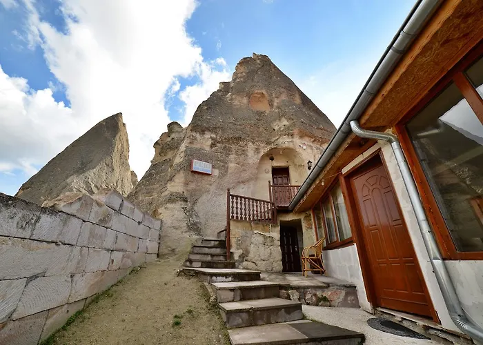 Cave Seasons Deluxe Goreme