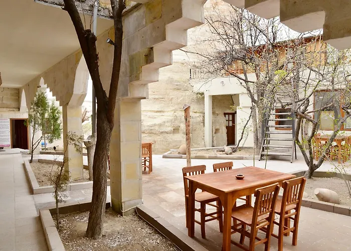 Cave Seasons Deluxe Bed & Breakfast